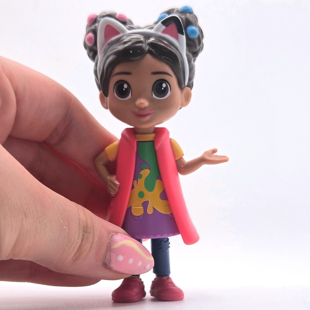 Spin Master Gabby from Netflix Gabbys Dollhouse Figure Multi Color Preowned Good